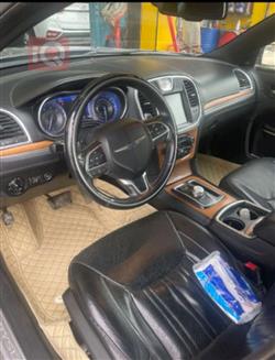 کرایسلەر 300